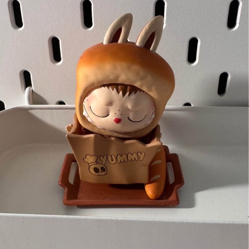 Labubu "Almost Hidden" character Bread bag